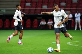 更强调团队 更强调团队